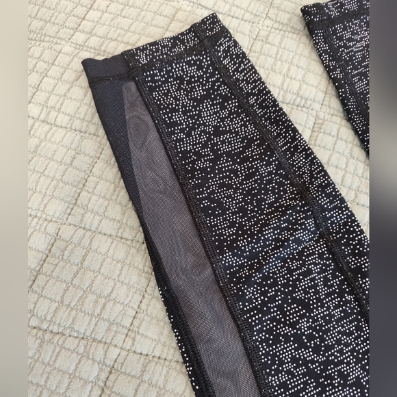 Lululemon Train Times 7/8 Sound Wave Exercise Leggings - Picture 10 of 10